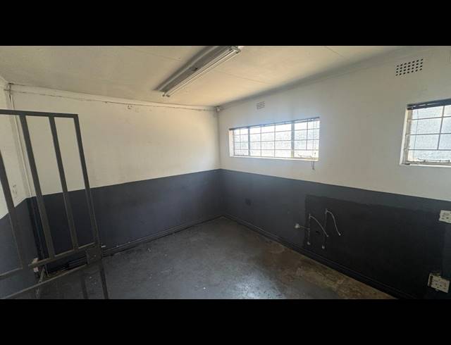 475M² WAREHOUSE TO LET IN WYNBERG